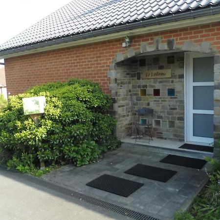 Bed and breakfast La Lustinoise Extérieur photo