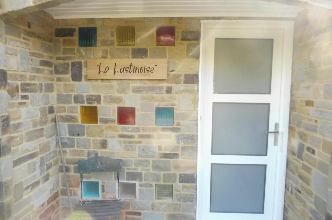 Bed and breakfast La Lustinoise Extérieur photo