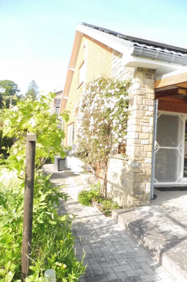 Bed and breakfast La Lustinoise Extérieur photo