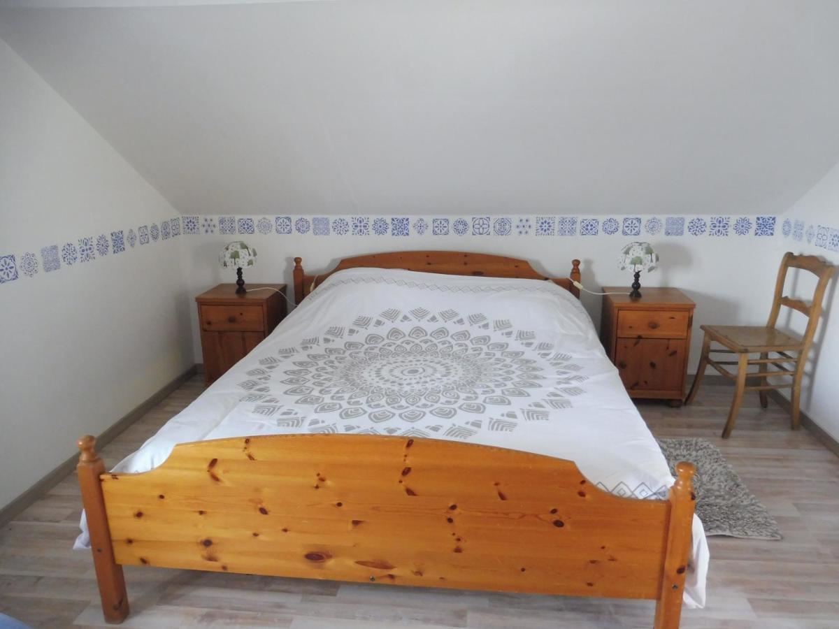 Bed and breakfast La Lustinoise Extérieur photo